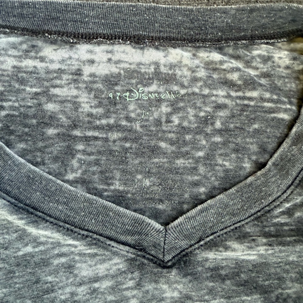 Disney nightmare before Christmas tee size xl - Picture 2 of 3
